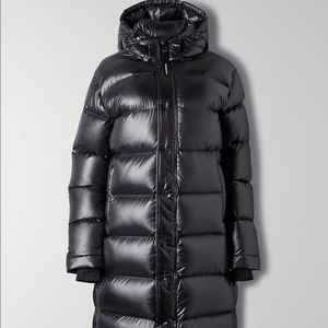 Aritzia TNA Super Puff Coat